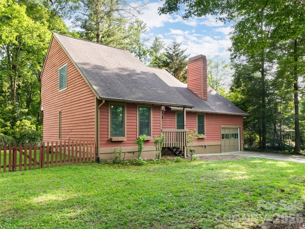 1 Oak Leaf Drive