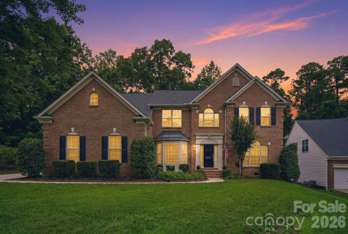 2937 Shady Reach Lane