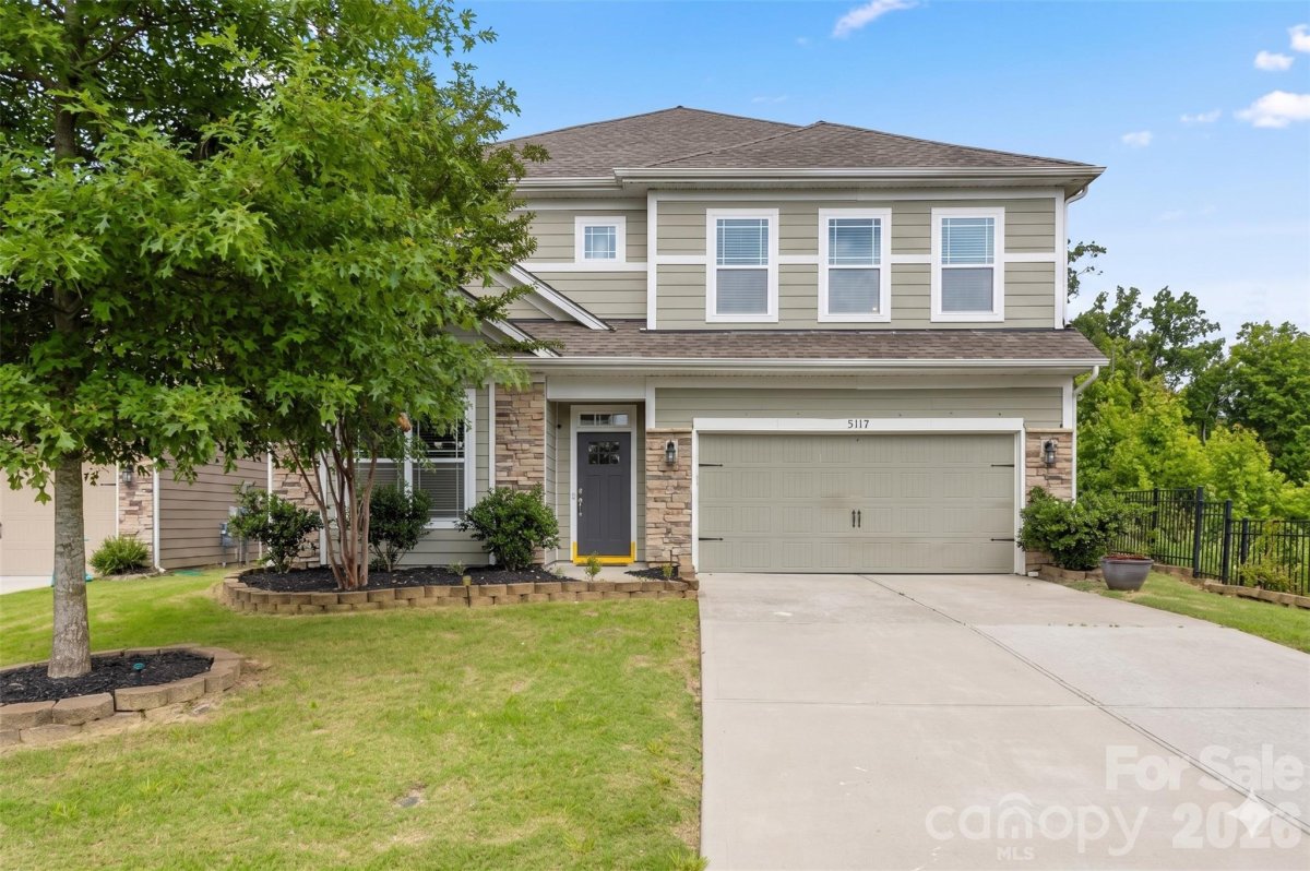 1042 Dina Drive
