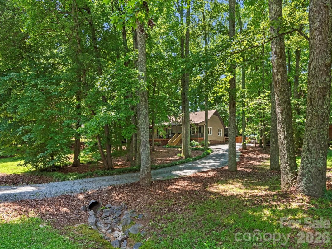 3814 Wonderland Drive