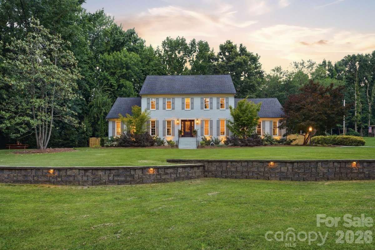 2516 Greenbrook Parkway