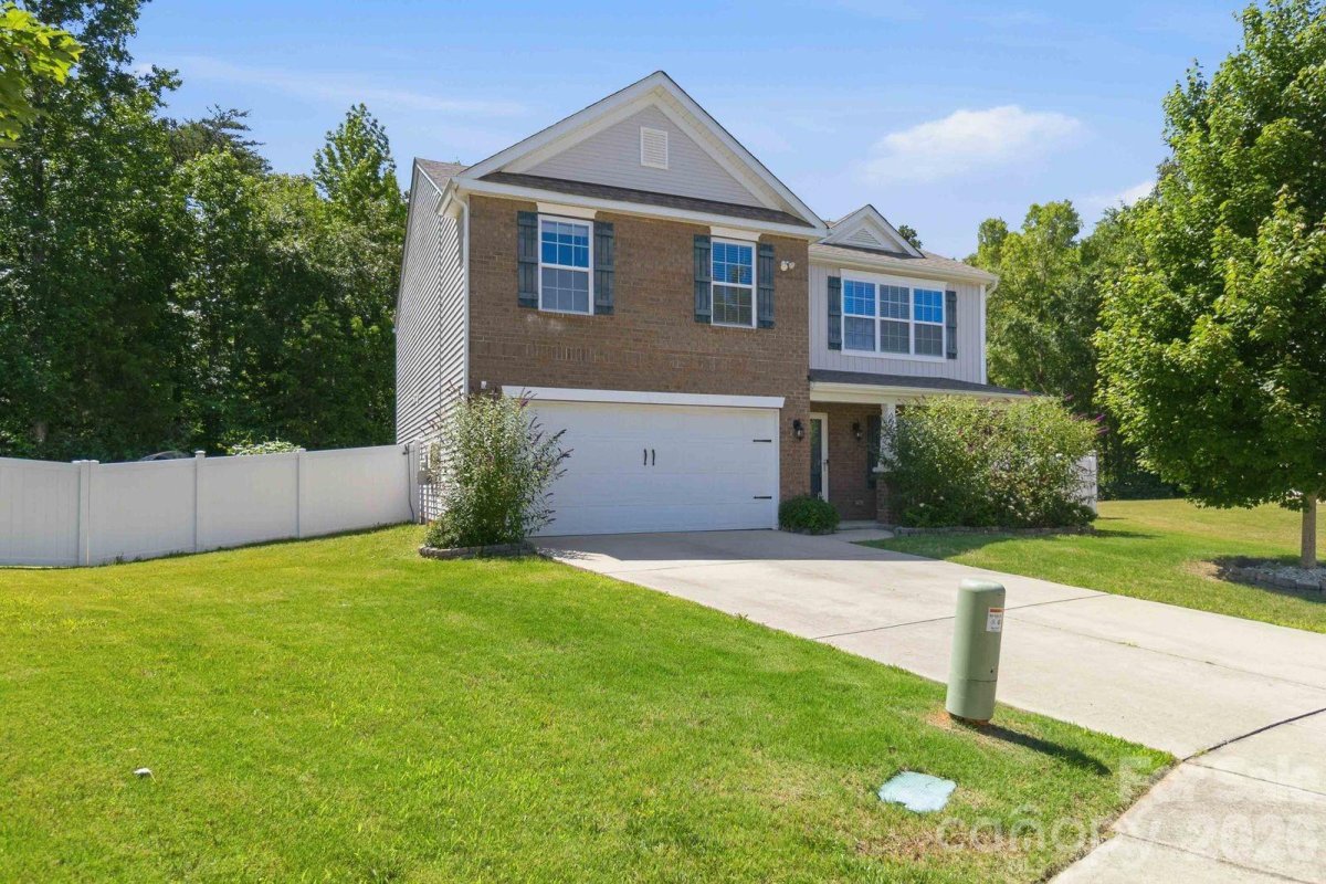 5904 Ellimar Field Lane