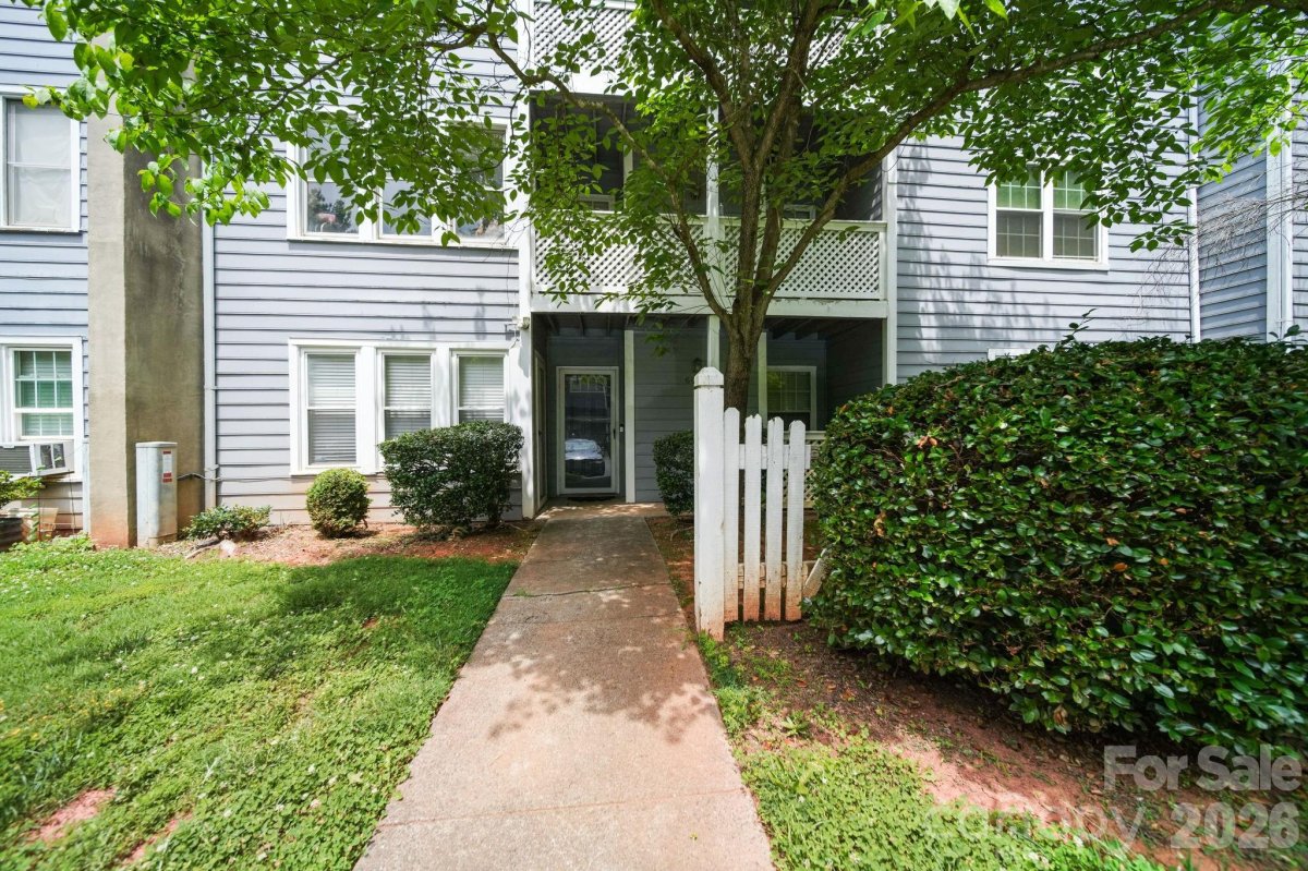 6049 Green Forest Drive