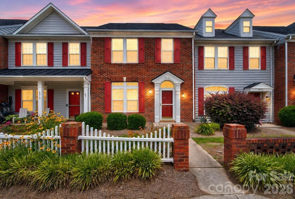 6921 Creft Circle