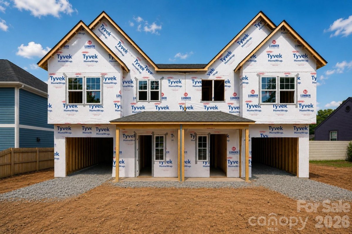 108 S Gregg Street