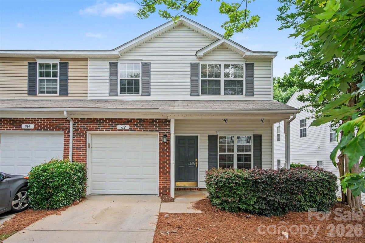 912 Little Creek Drive