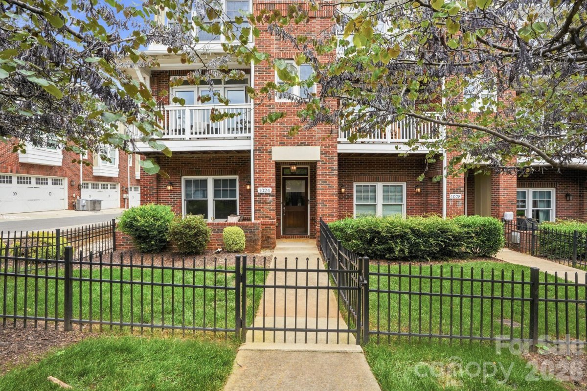 1024 Wesley Park Lane