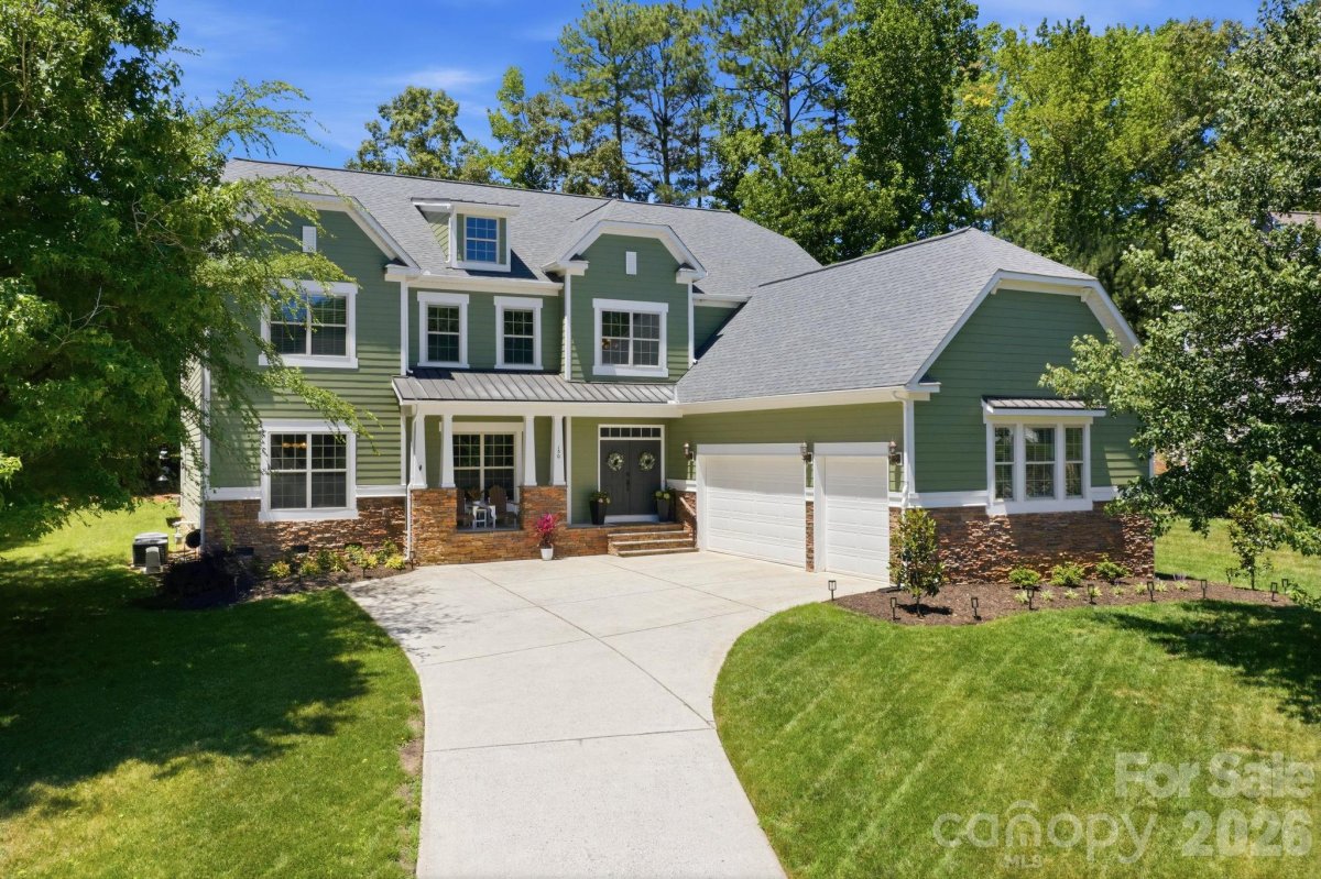 130 Lakeshore Hills Drive