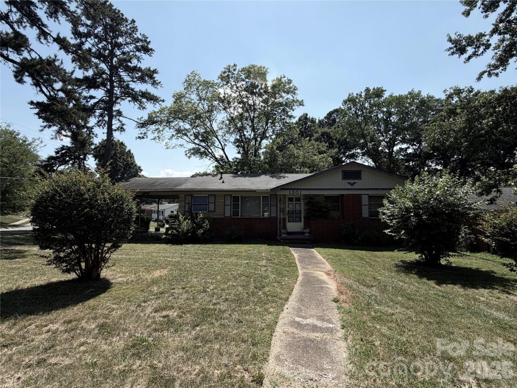 1201 Clanton Road