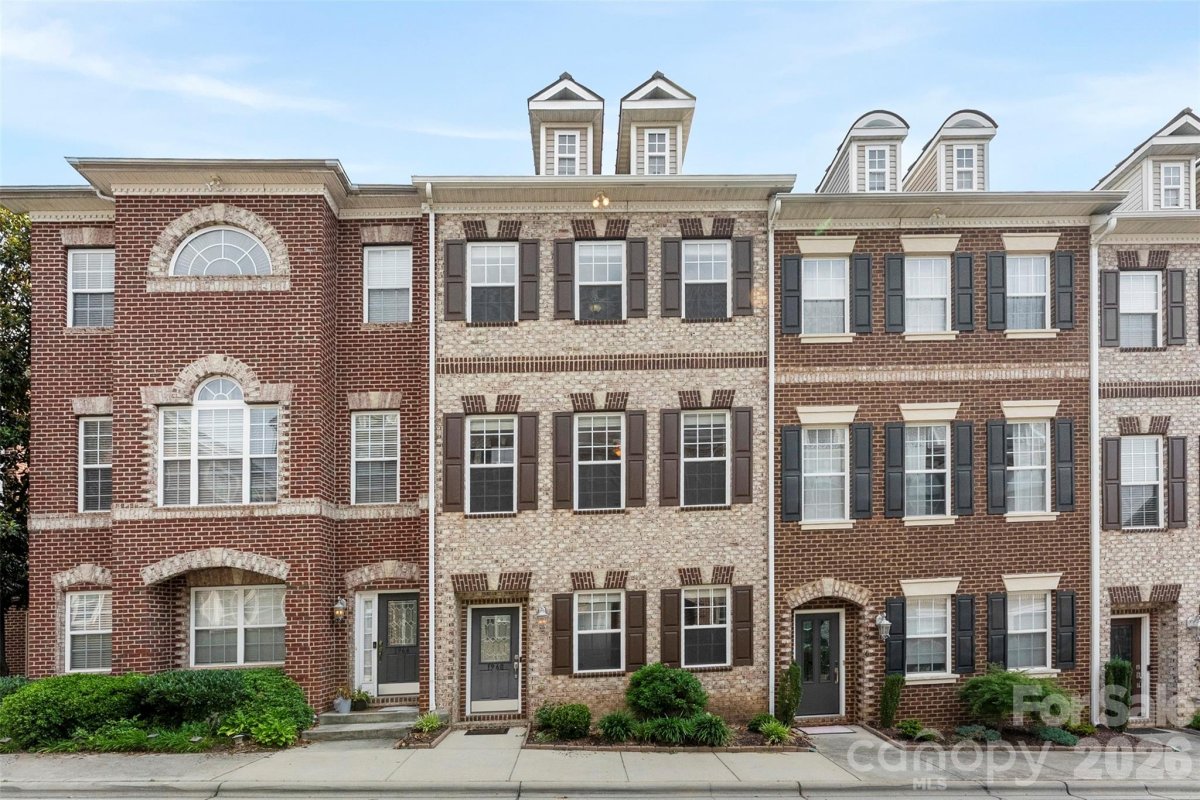 160 Winpole Lane