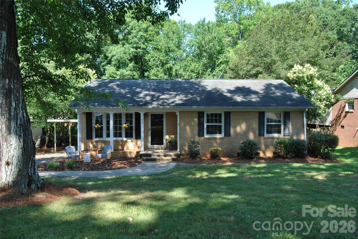 1427 Churchill Drive