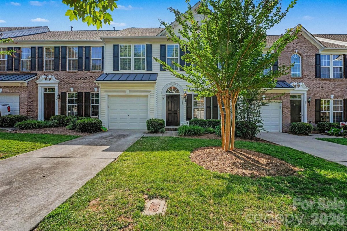 107 S Arcadian Way