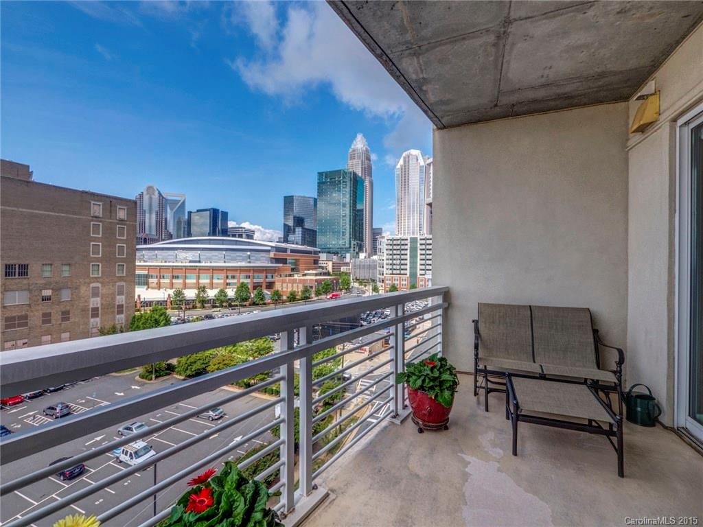 505 6th Street 808