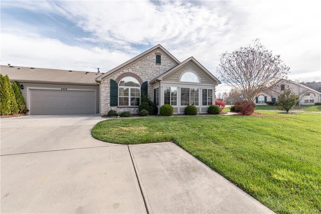 2209 Coltsview Lane