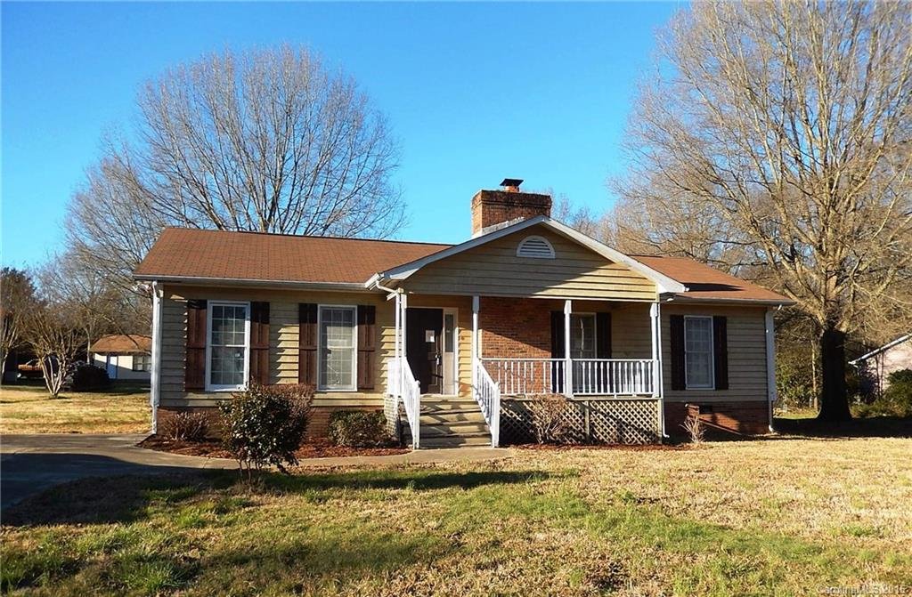 601 Picketts Circle