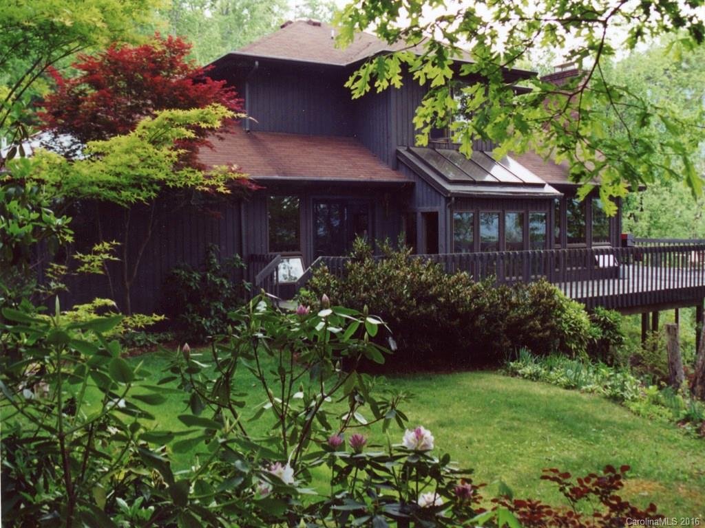 215 W Sondley Drive