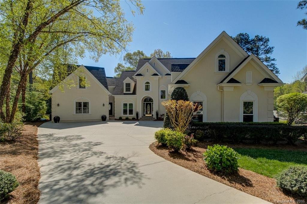 2077 Willow Cove Lane