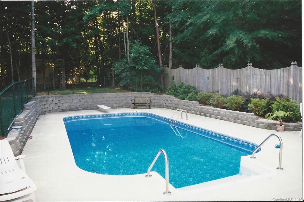 1332 Timberlane Terrace