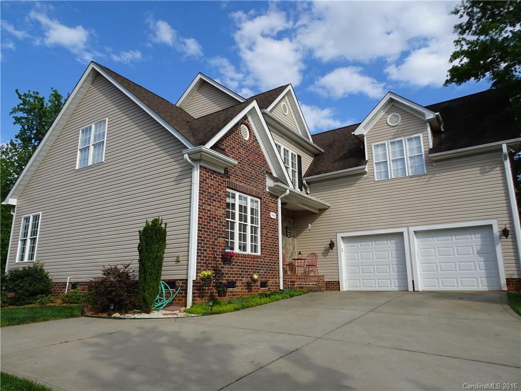 3490 Maple Wood Drive