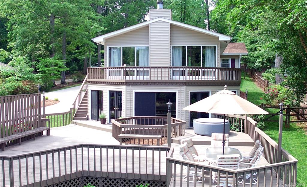 140 Seagrove Lane