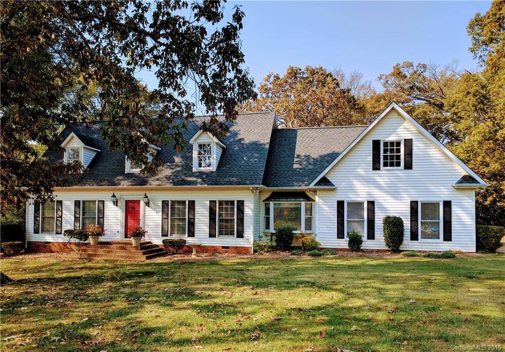 1240 Pinecrest Drive