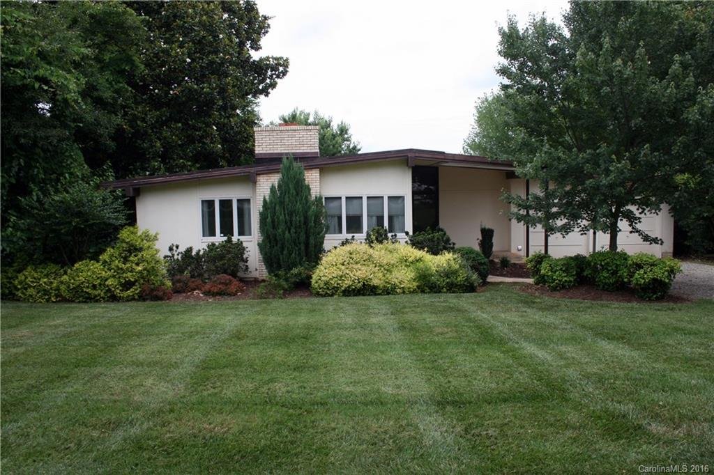 290 Lakeshore Drive