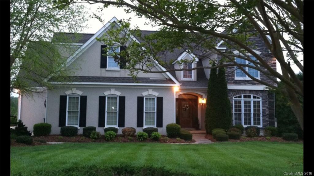 527 Muirfield Way