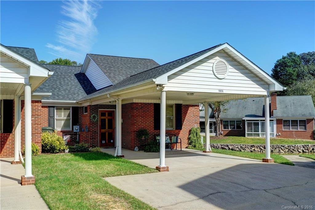 19938 Oak Leaf Circle 24