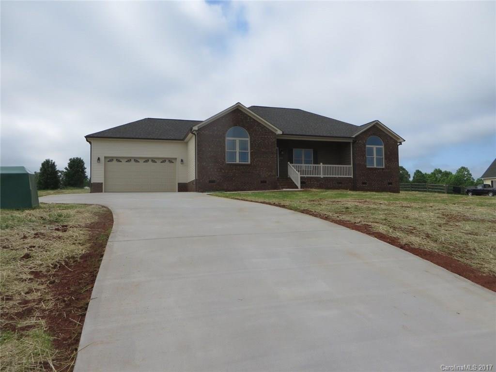 2213 Carriage Lane
