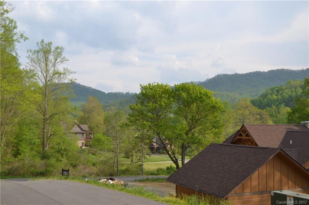 27 Peak View Lane