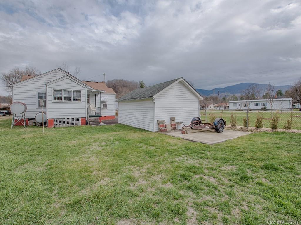 550 Camelot Drive