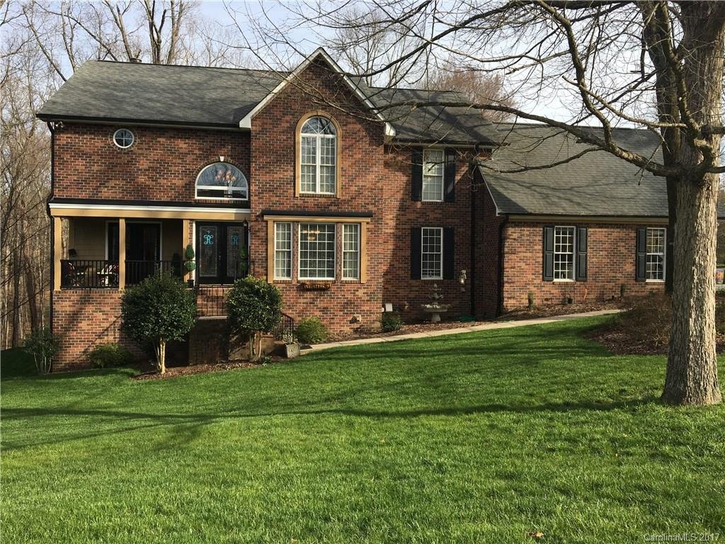 805 Waverly Court