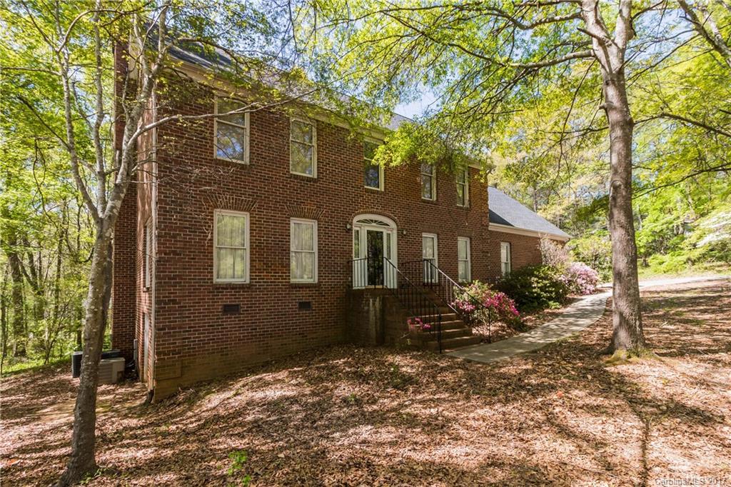 1697 Double Oaks Road