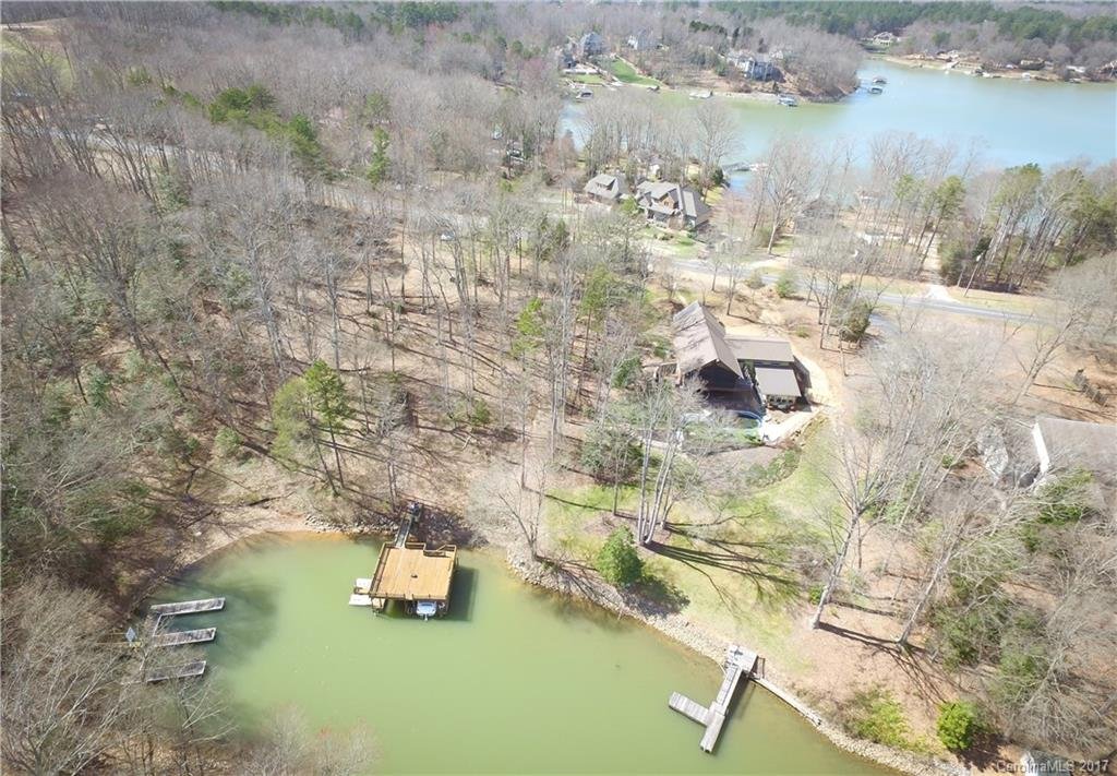 1420 Roundstone Road