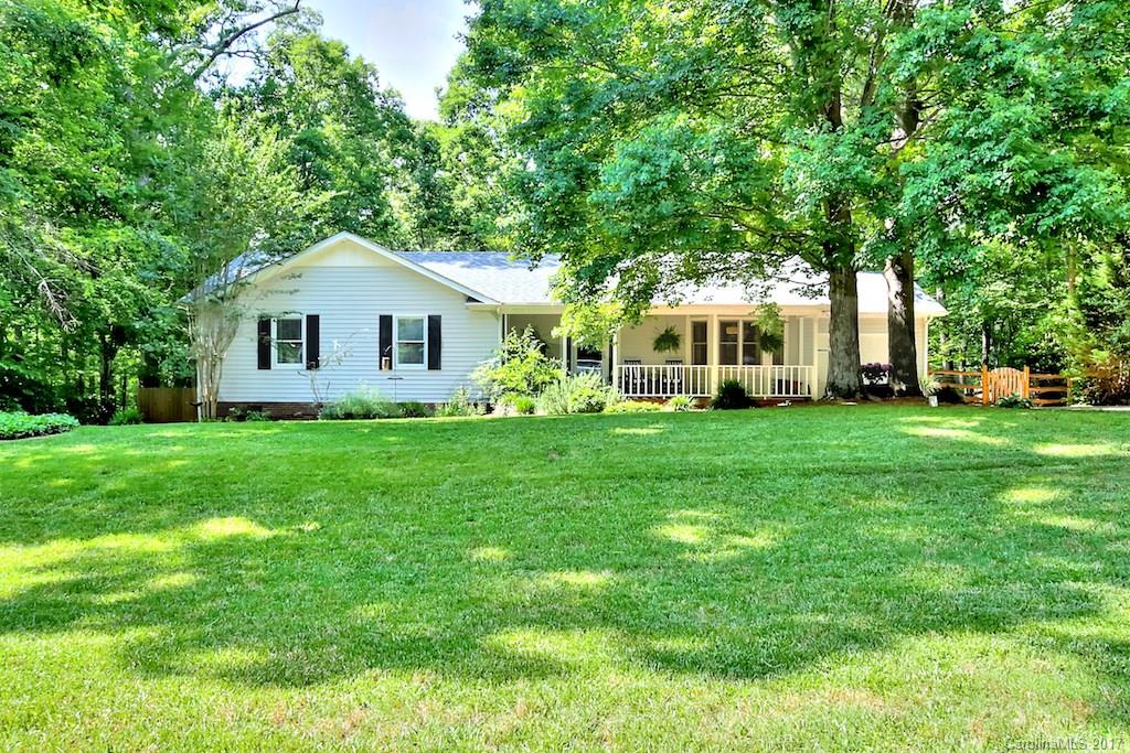 7806 Pinetuck Lane