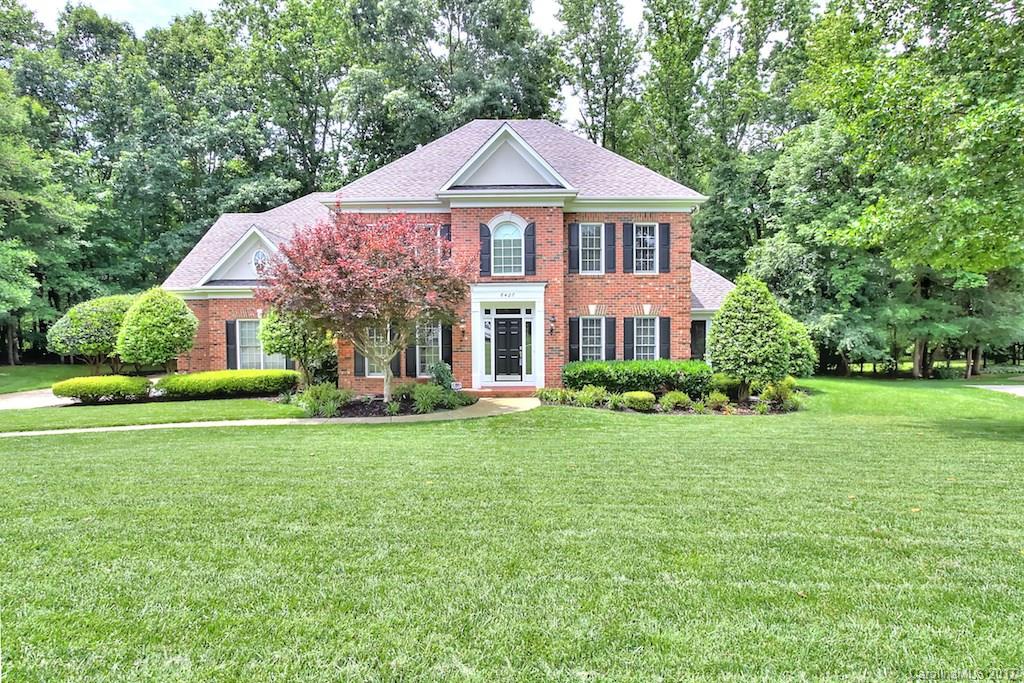 6427 Robin Hollow Drive