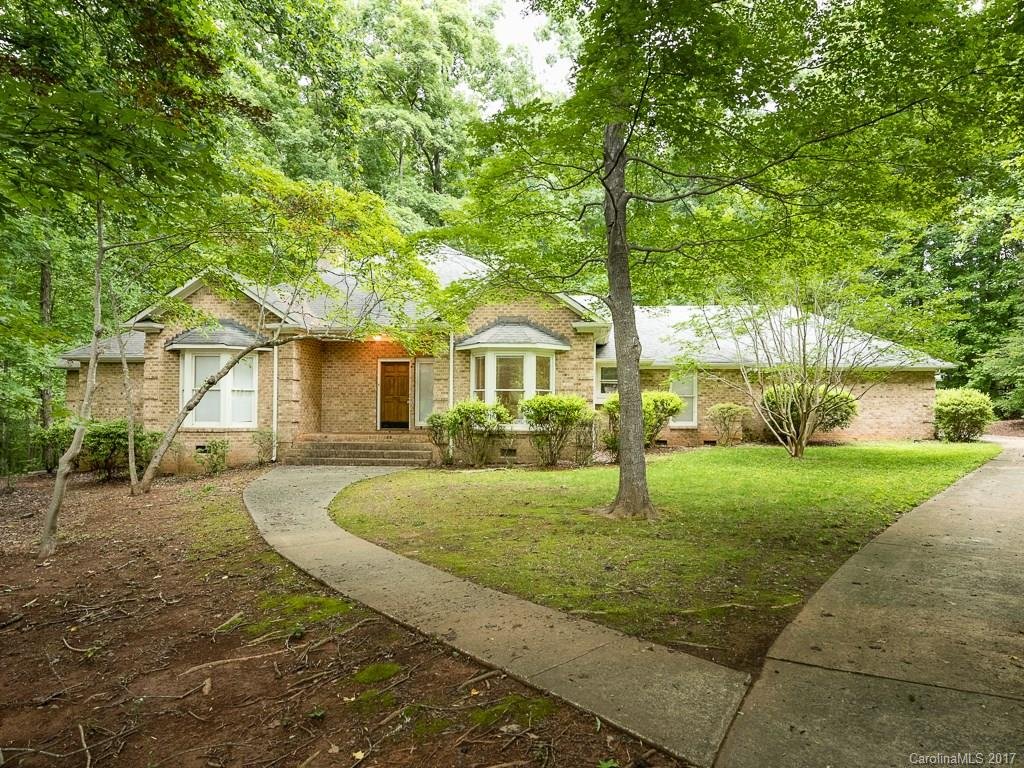 7032 Horseman Cove