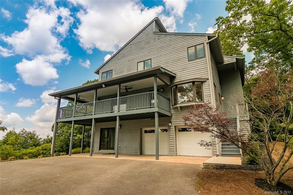 401 Eagles Walk
