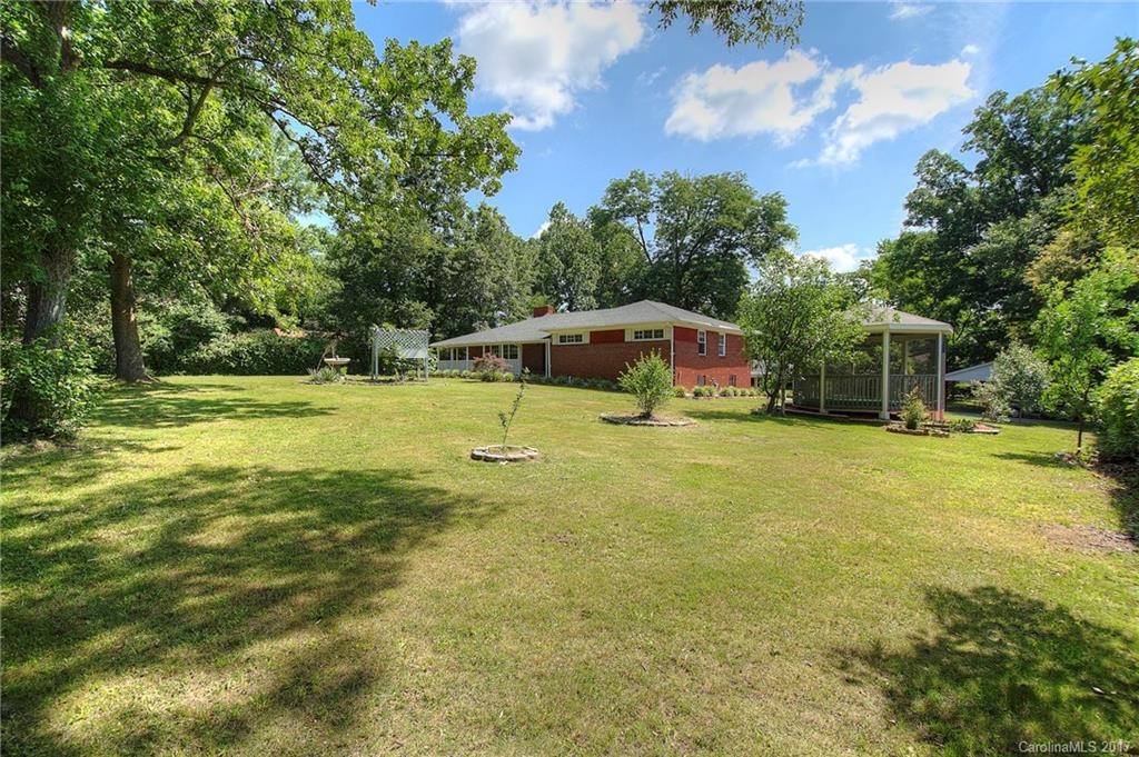 1601 Rozwood Drive