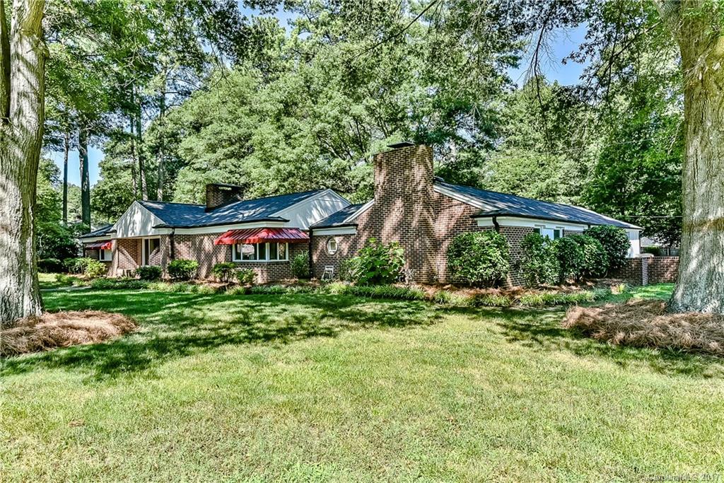 1425 Westbrook Circle