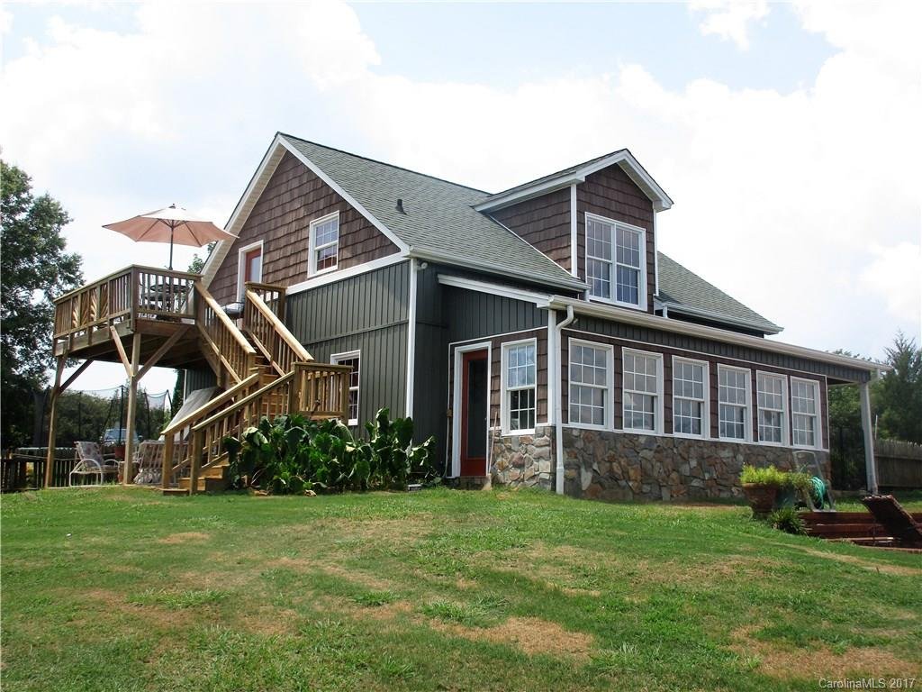 2906 Highland Circle