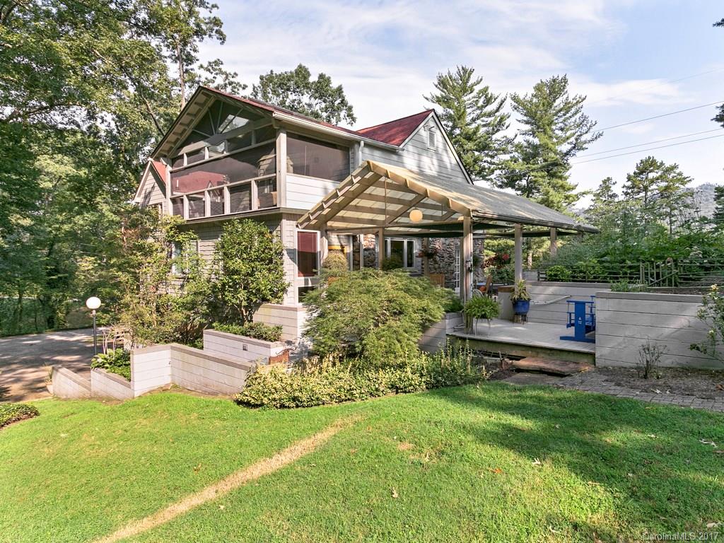 232 Lakeshore Drive