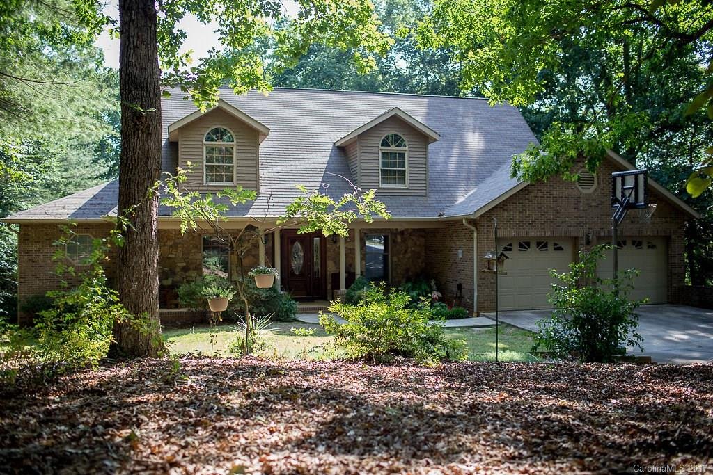 318 Lake Forest Drive