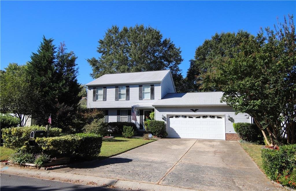 3002 Old House Circle