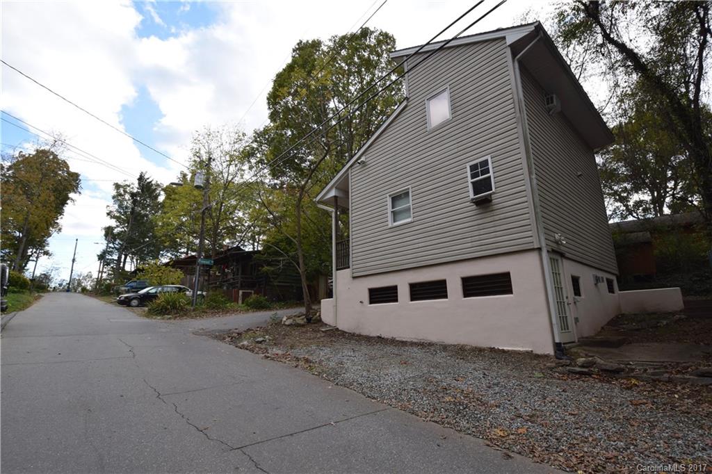 11 Pinewood Road
