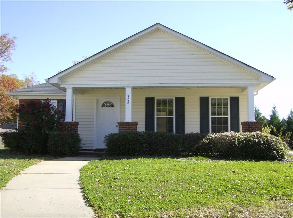 306 Llewellyn Street 9