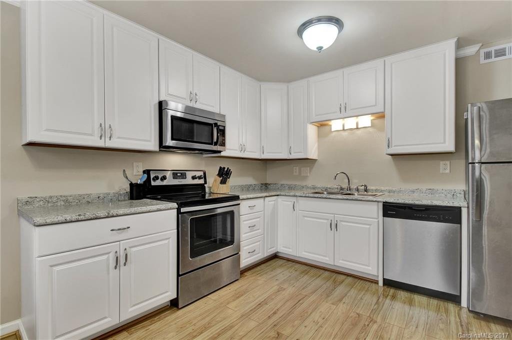 1785 Hunters Trail