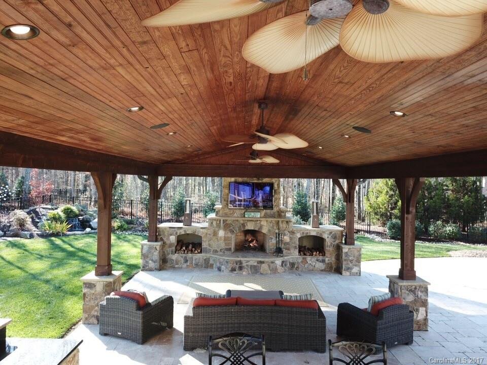 1218 Bromley Drive