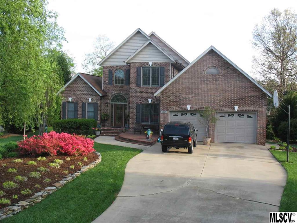 1869 Plaza Drive