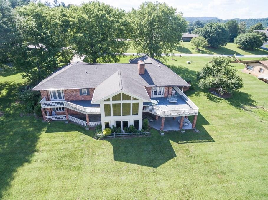 2810 Lakeview Drive